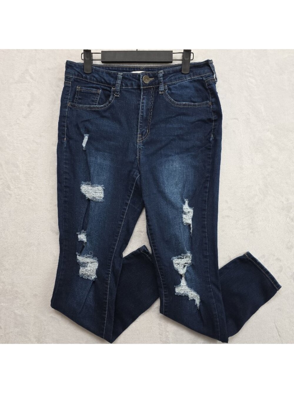 SO Jeans Womens High Rise Skinny Sz 11/30w Distressed Stretch Ripped Faded 30x28